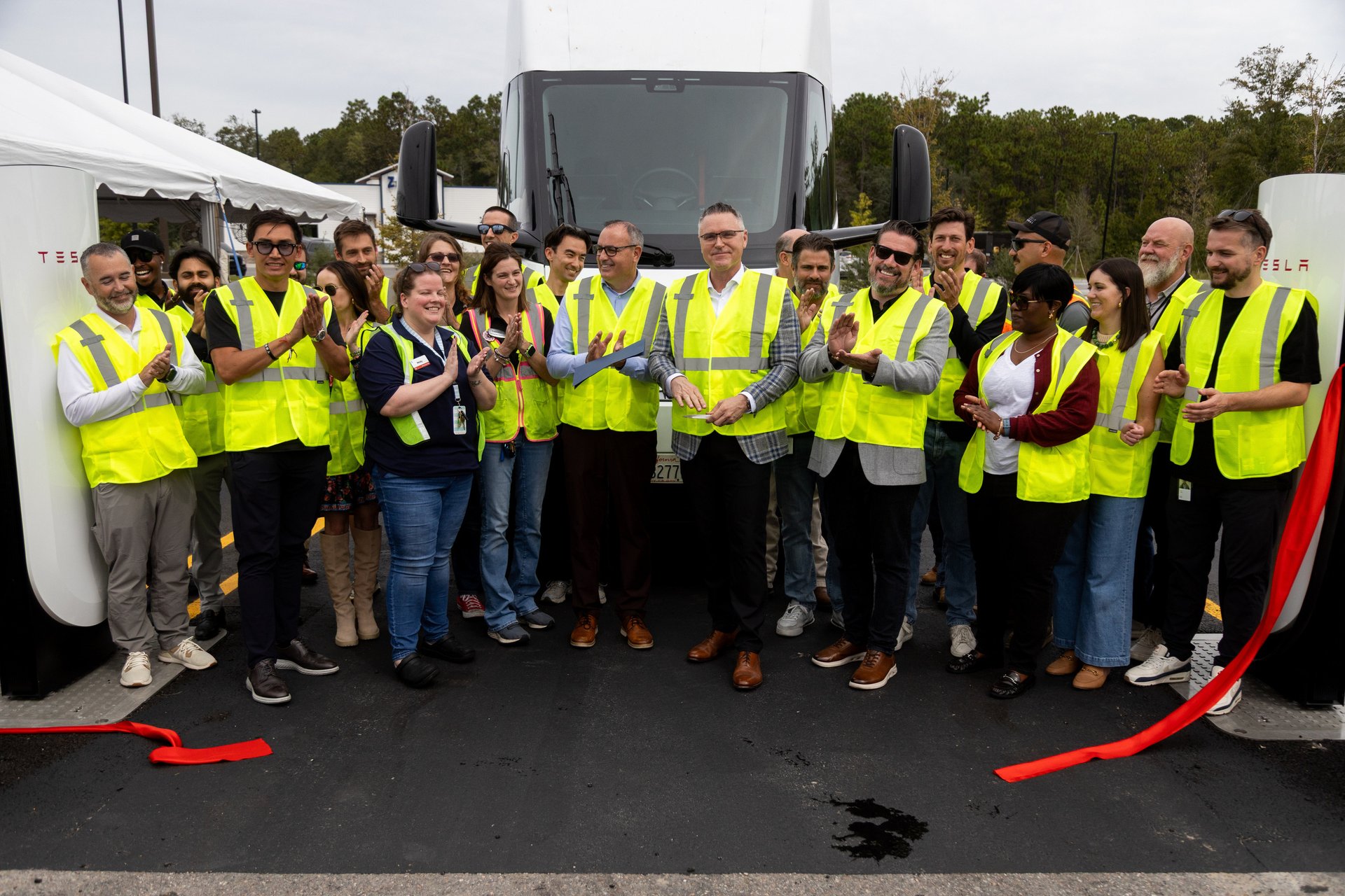Heavy-duty charging stalls at Pilot and Tesla's newly opened Megacharger site in Ellabell.