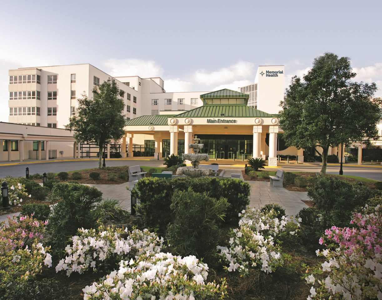 Exterior of Memorial Health University Medical Center's main entrance at 4700 Waters Avenue in Savannah.
