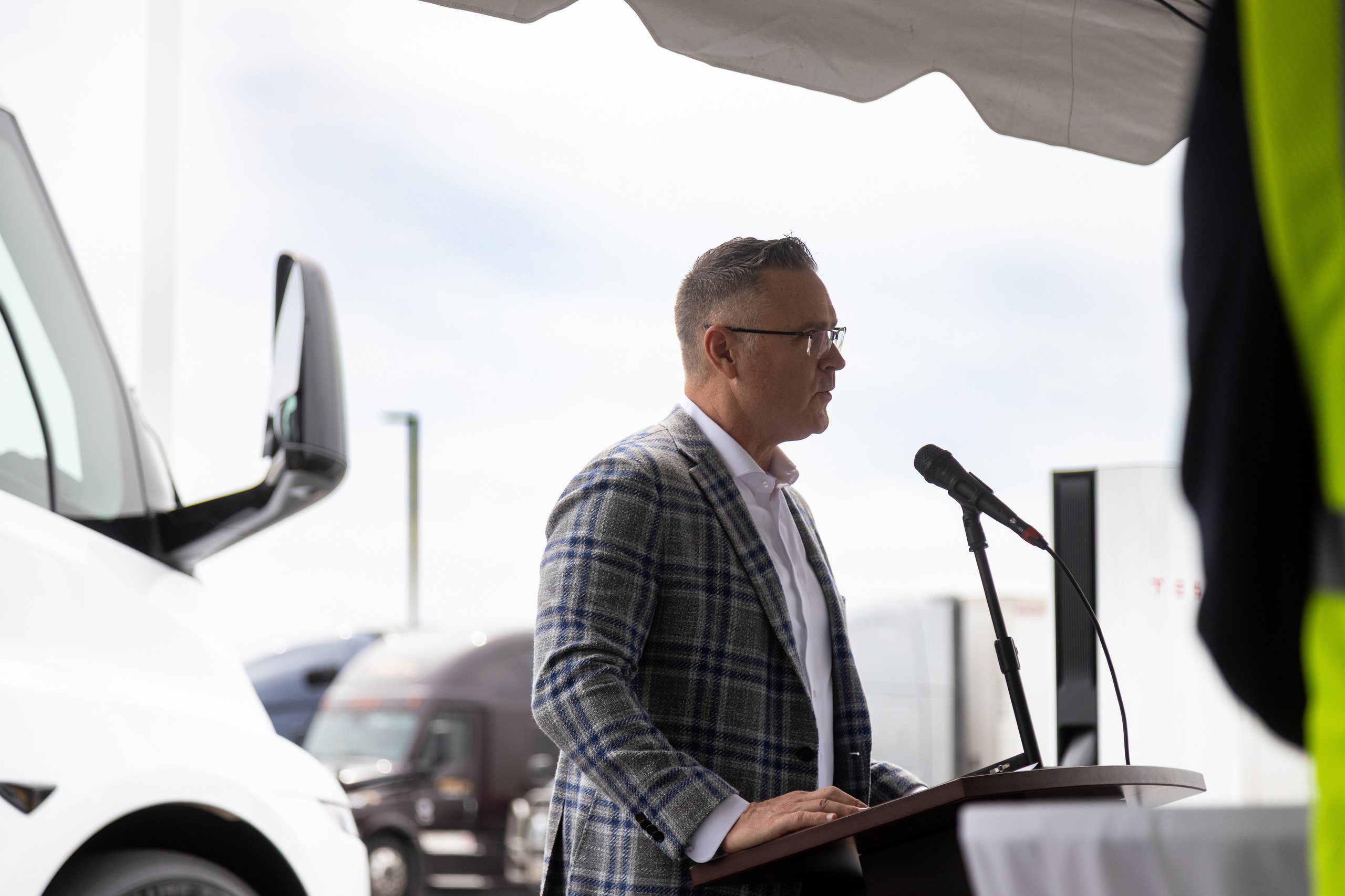 Tesla Semi and charging equipment at Pilot and Tesla's newly opened Megacharger site in Ellabell.