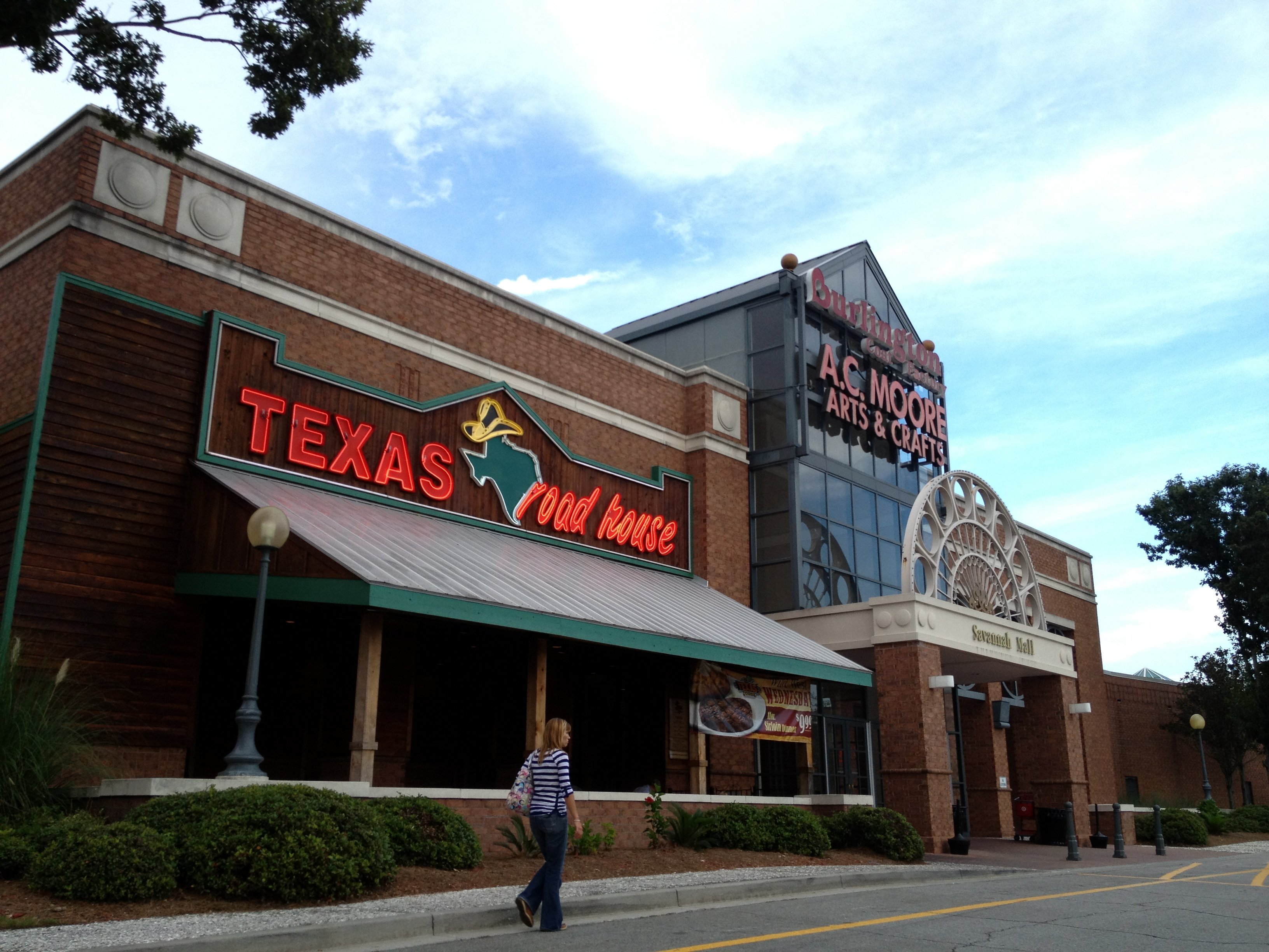 Savannah Mall entrance in September 2012; archival photograph, not current site conditions.